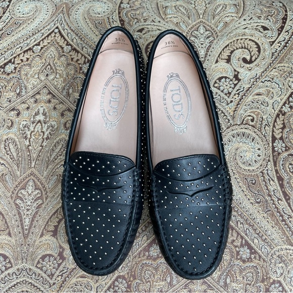 Tod’s Gommino Micro Borche Black Leather Silver Stud Driving Shoes Size 6.5 COA - Picture 6 of 10